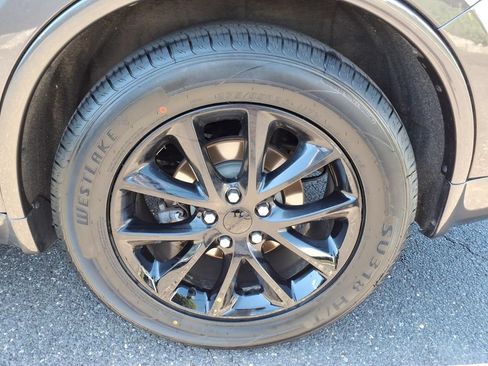 Used 2018 Dodge Durango R/T w/ Blacktop Package AWD/4WD image 18