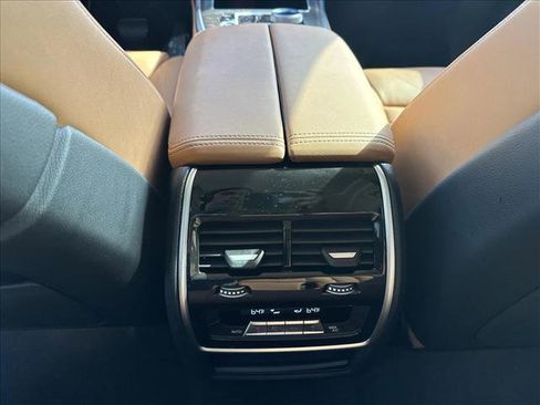 Used 2025 BMW X7 xDrive40i w/ Premium Package AWD/4WD image 24