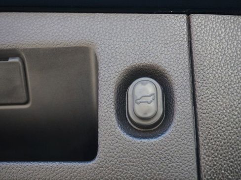 Used 2019 Chevrolet Tahoe LT image 10