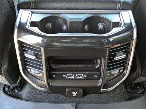 Used 2022 RAM 1500 Laramie AWD/4WD image 15