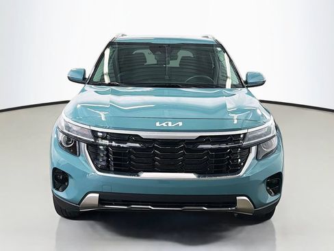 Used 2024 Kia Seltos EX FWD image 2