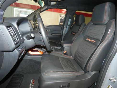 Used 2023 Nissan Frontier PRO-4X w/ Pro Convenience Package image 9