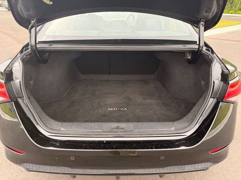 Used 2024 Nissan Sentra SV FWD image 10
