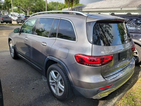 Used 2023 Mercedes-Benz GLB 250 image 4