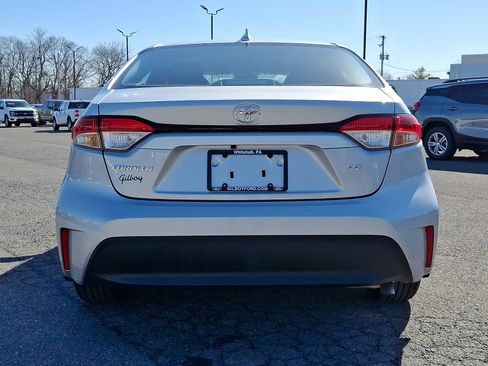 Used 2024 Toyota Corolla LE image 5