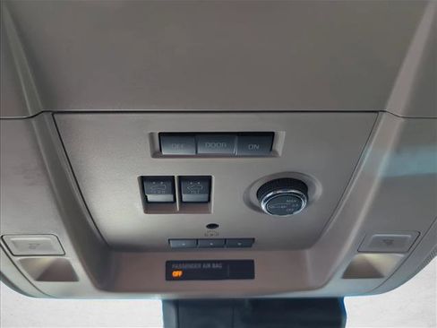 Used 2017 GMC Yukon XL Denali w/ Open Road Package image 22