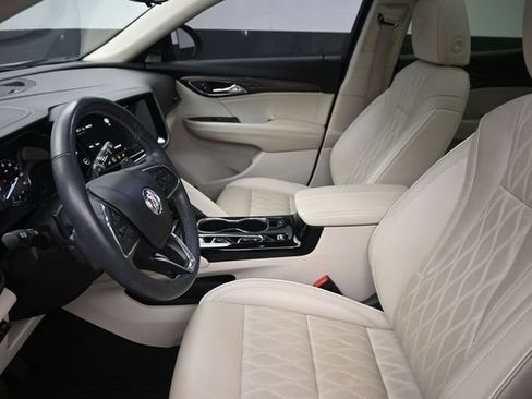 Used 2022 Buick Envision Avenir w/ Technology Package II AWD/4WD image 17