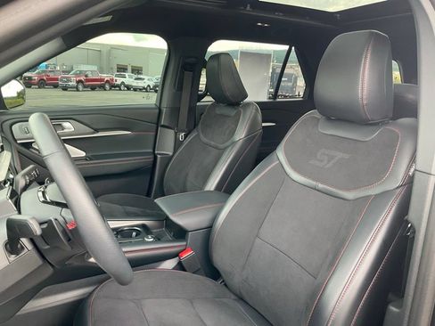 Certified 2025 Ford Explorer ST w/ Sun And Sound Package AWD/4WD image 14