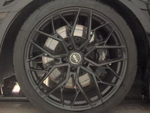 Used 2015 Chevrolet Camaro ZL1 RWD image 6