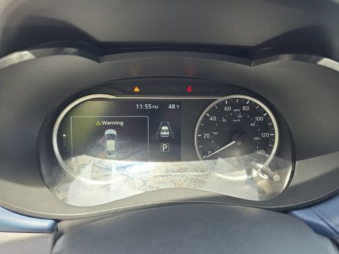 Used 2025 Nissan Versa SV w/ Trunk Package image 17