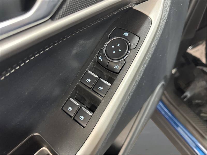 Used 2022 Ford Explorer XLT AWD/4WD image 29
