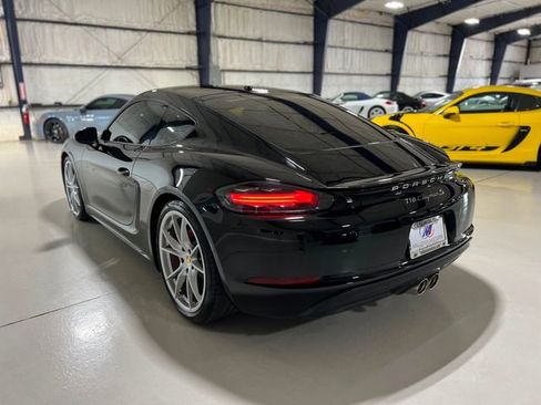 Used 2020 Porsche 718 Cayman S w/ Sport Chrono Package image 54