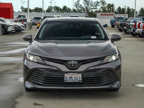 Used 2019 Toyota Camry LE w/ Carpet Mat Package FWD image 2