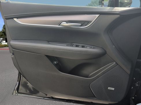 Used 2024 Cadillac XT5 Luxury w/ LPO, Floor Liner Package FWD image 8