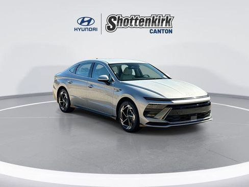 New 2026 Hyundai Sonata SEL image 2