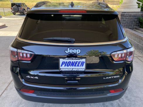 Used 2018 Jeep Compass Limited w/ Safe & Security Group AWD/4WD image 5