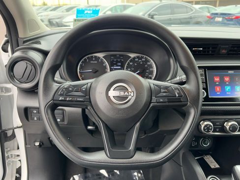Used 2024 Nissan Kicks S image 19