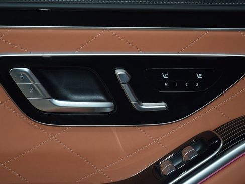 Used 2022 Mercedes-Benz S 580 4MATIC Sedan image 38