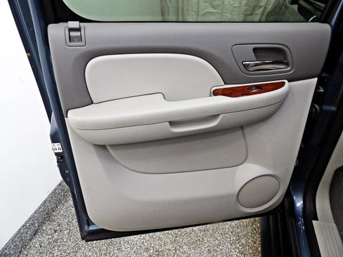 Used 2012 Chevrolet Avalanche LT image 9