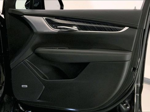 Used 2024 Cadillac XT6 Premium Luxury w/ Technology Package AWD/4WD image 25