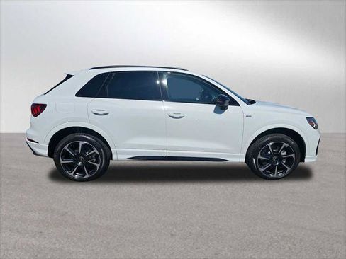 Used 2025 Audi Q3 2.0T Premium Plus w/ Premium Plus Package AWD/4WD image 2