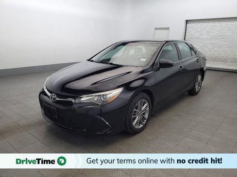 Used 2016 Toyota Camry SE image 1