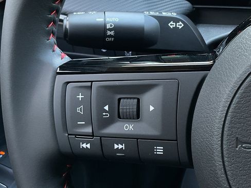 New 2025 Nissan Kicks SR image 22