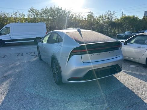 Used 2024 Toyota Prius XLE image 5