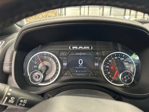 Used 2019 RAM 1500 Laramie AWD/4WD image 31