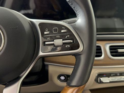 Used 2021 Mercedes-Benz GLE 450 4MATIC image 17