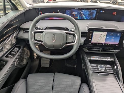 New 2026 Lincoln Nautilus Reserve AWD/4WD image 16
