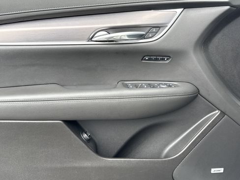 Used 2024 Cadillac XT6 Luxury FWD image 14