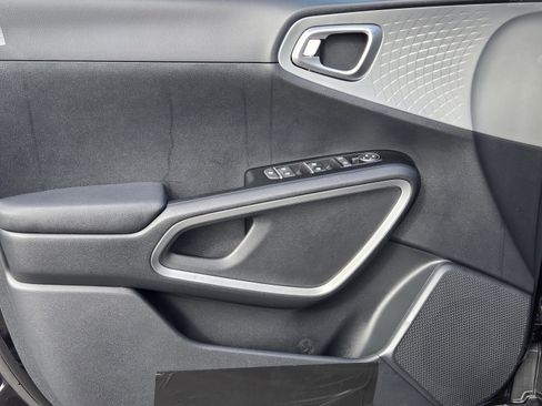 New 2025 Kia Soul LX image 13