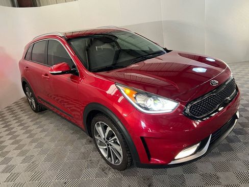 Used 2019 Kia Niro Touring FWD image 4