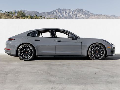 New 2026 Porsche Panamera 4 image 8