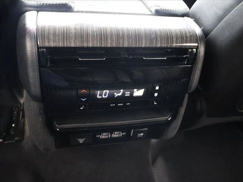 Used 2022 Jeep Wagoneer Series III w/ Convenience Group I AWD/4WD image 23