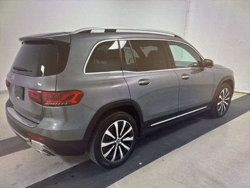 Used 2022 Mercedes-Benz GLB 250 w/ Premium Package Lite image 3