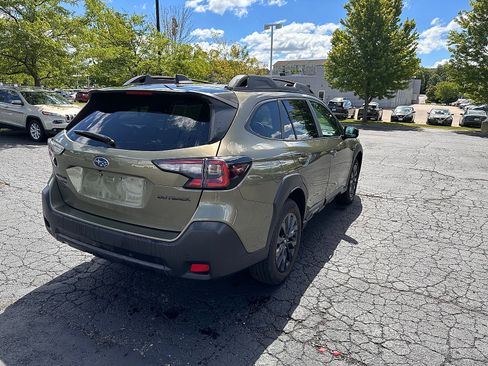 Certified 2025 Subaru Outback Onyx Edition AWD/4WD image 3