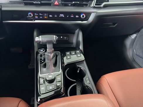 Certified 2023 Kia Sportage SX image 32