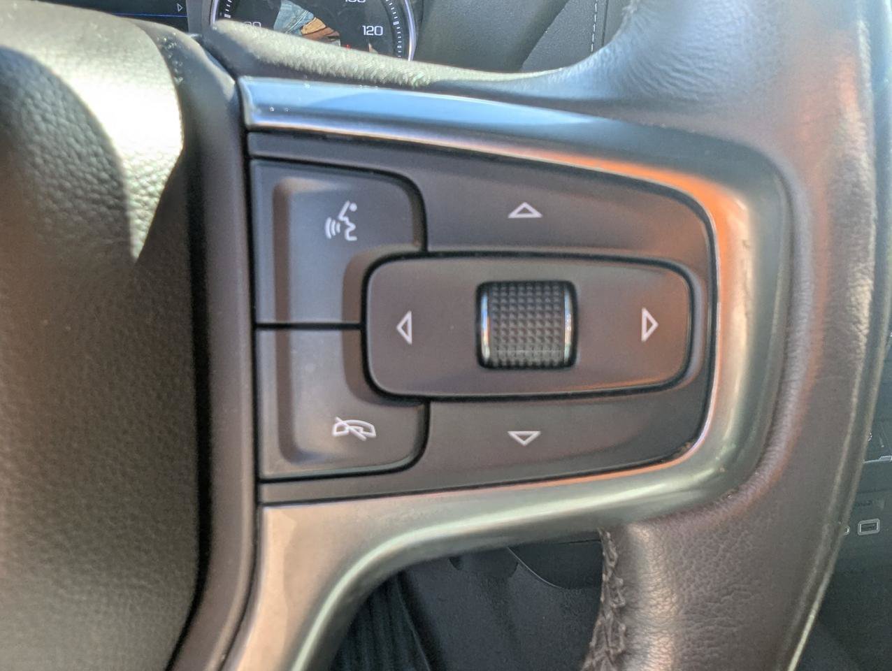 Used 2021 Chevrolet Silverado 1500 LT w/ Z71 Off-Road Package AWD/4WD image 12