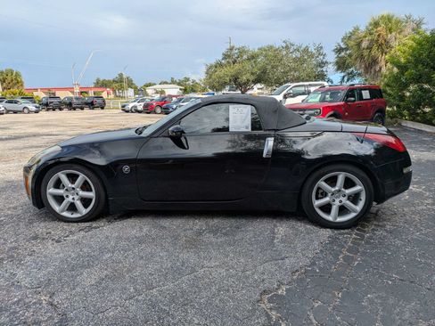 Used 2004 Nissan 350Z Touring RWD image 8