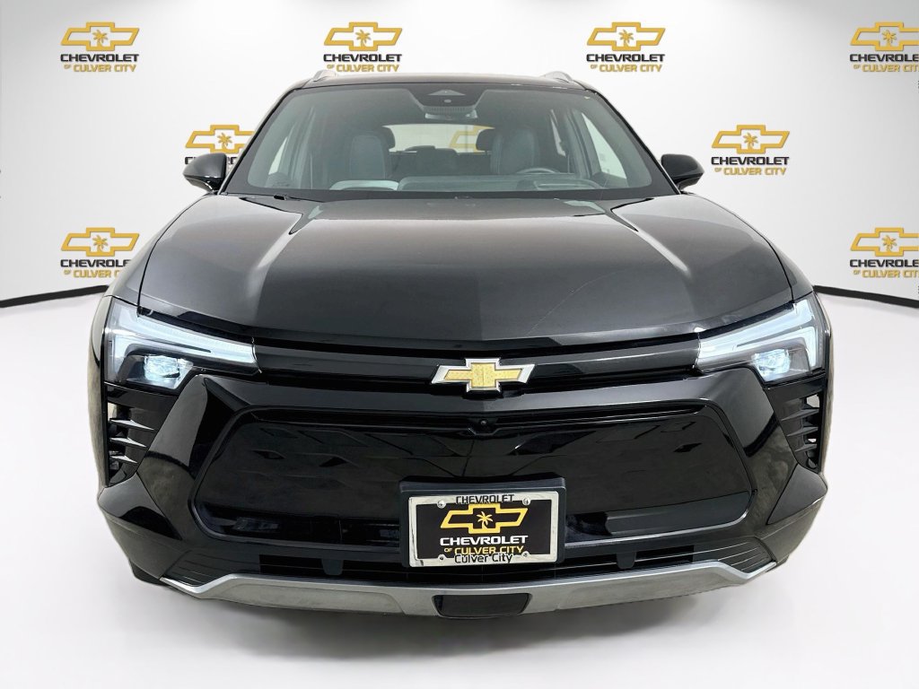 Used 2024 Chevrolet Blazer EV LT AWD/4WD image 2