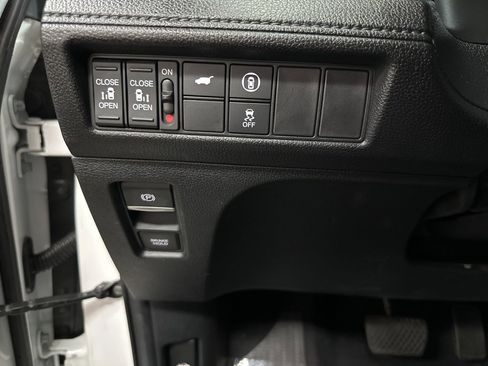 Used 2024 Honda Odyssey Sport image 30