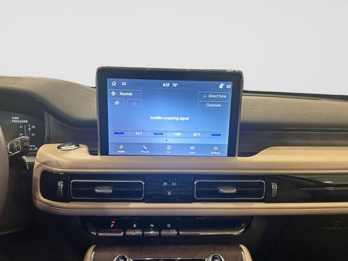 Used 2023 Lincoln Aviator Reserve w/ Equipment Group 201A AWD/4WD image 21