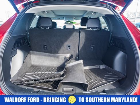 Used 2025 Ford Escape SE w/ PHEV Premium Package image 10