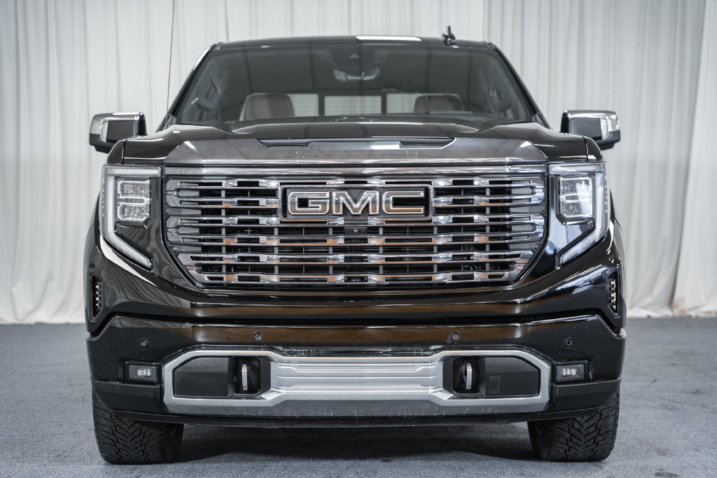Used 2023 GMC Sierra 1500 Denali Ultimate AWD/4WD image 2