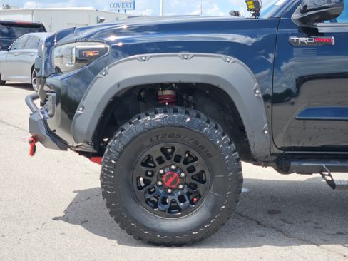 Used 2018 Toyota Tacoma TRD Pro AWD/4WD image 9