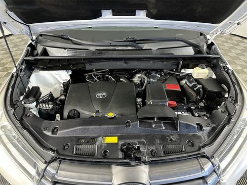 Used 2017 Toyota Highlander Limited image 40