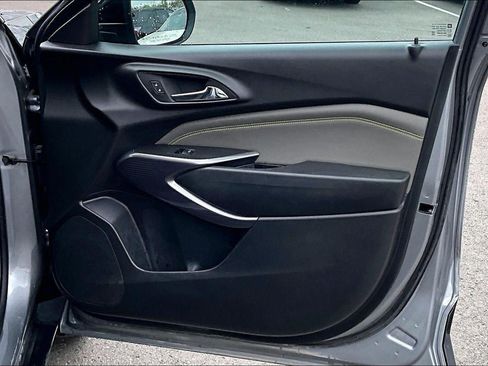 Used 2025 Chevrolet Trax ACTIV w/ Driver Confidence Package image 18