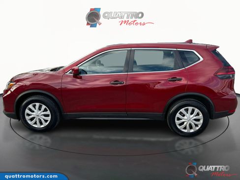 Used 2019 Nissan Rogue S image 2